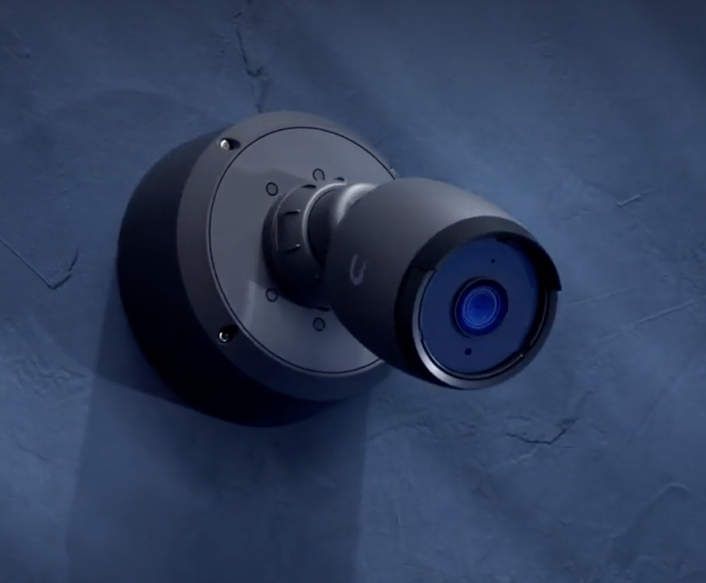 Caméra connectée NeoSecurity installée sur un équipement partagé